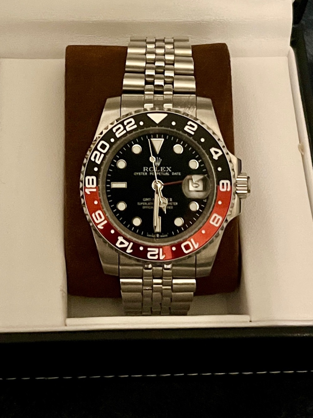 Rolex Mod GMT-Master II Red & Black
Meteorite dial & Jubilee band
Re-Certified